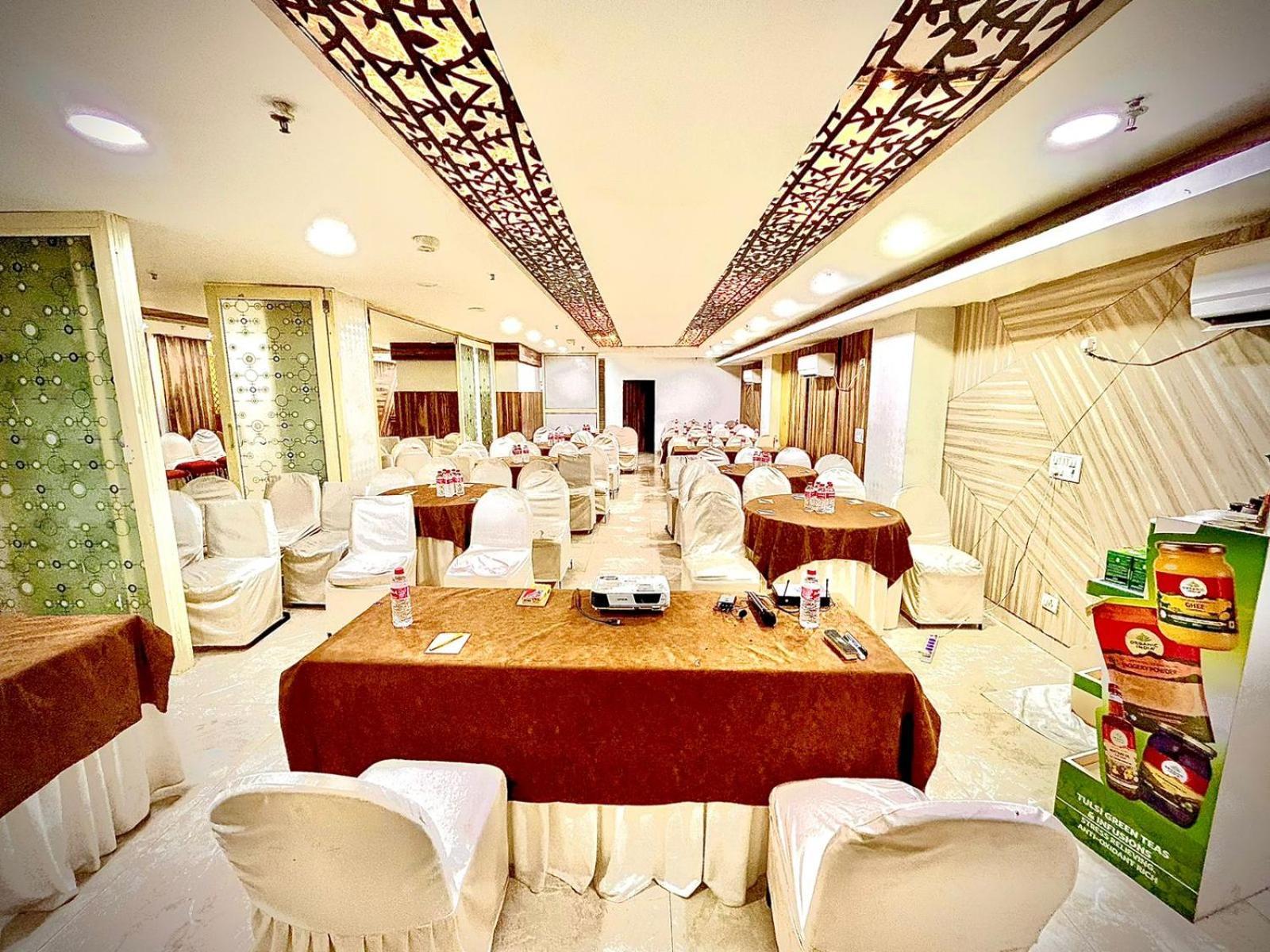 Hotel Spb 87 Near Karol Bagh Metro Station Delhi Экстерьер фото