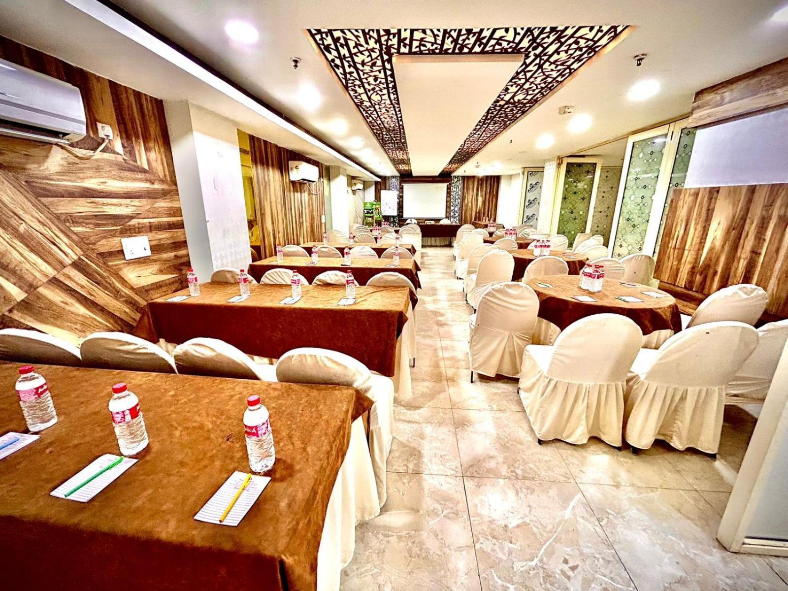 Hotel Spb 87 Near Karol Bagh Metro Station Delhi Экстерьер фото