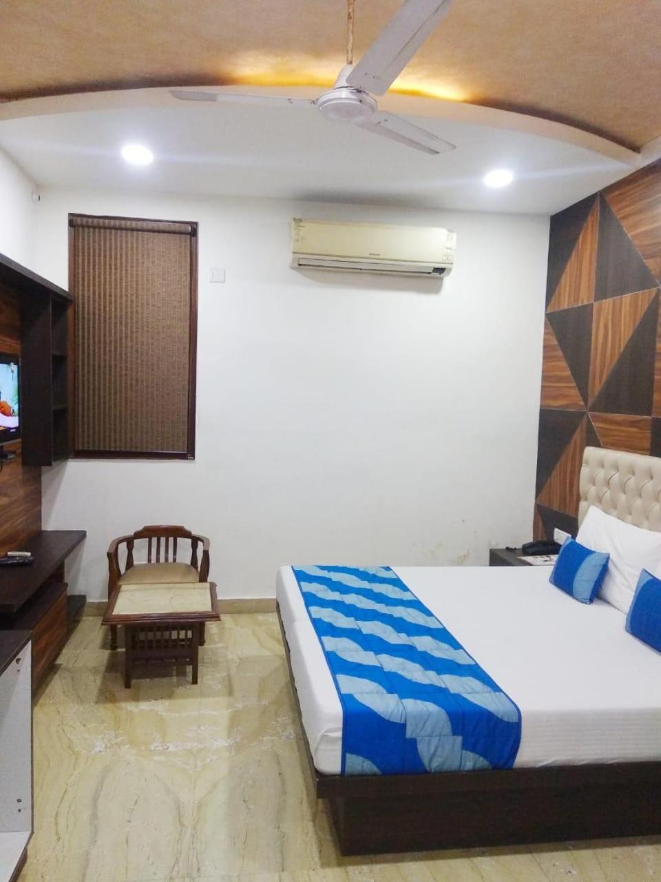 Hotel Spb 87 Near Karol Bagh Metro Station Delhi Экстерьер фото