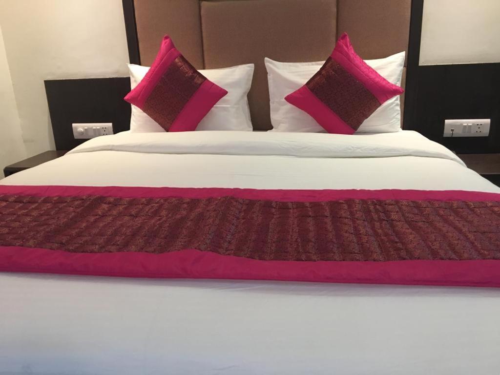 Hotel Spb 87 Near Karol Bagh Metro Station Delhi Экстерьер фото