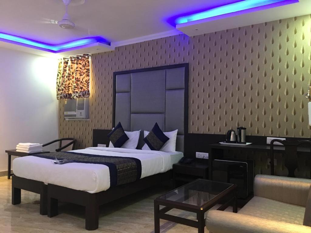 Hotel Spb 87 Near Karol Bagh Metro Station Delhi Экстерьер фото
