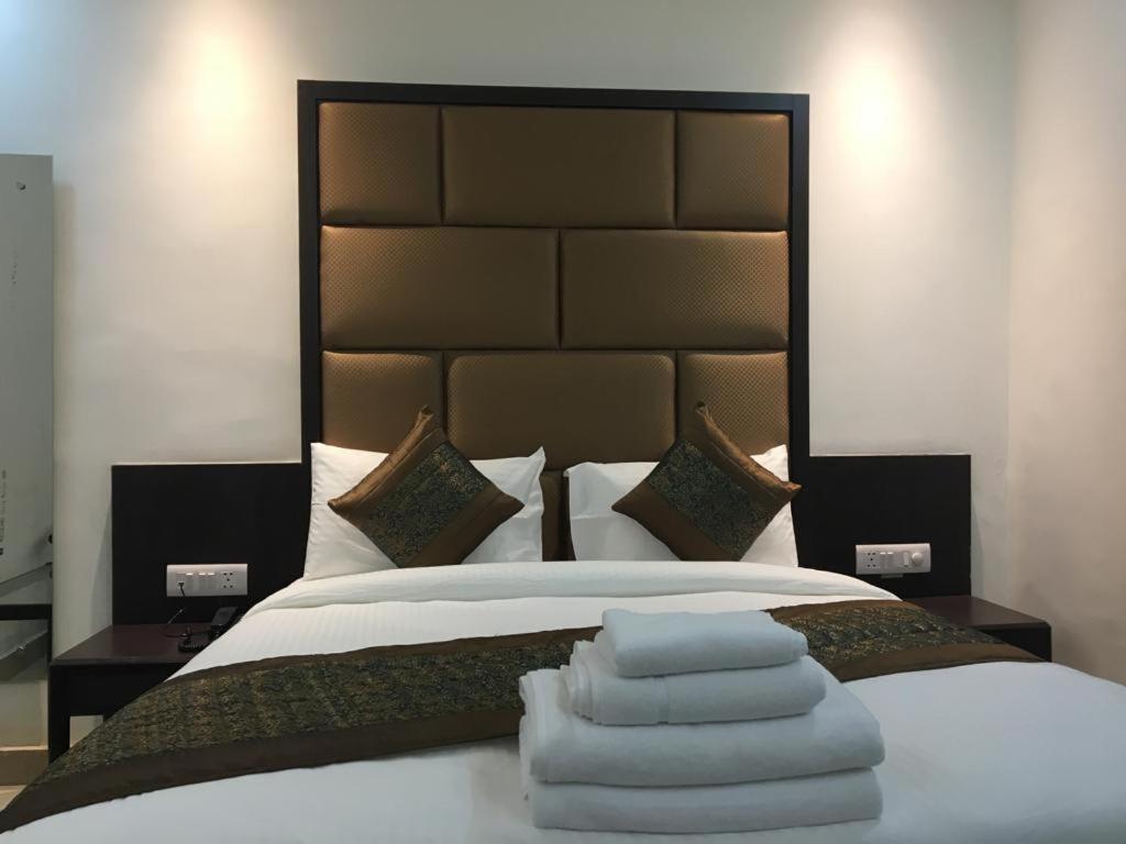 Hotel Spb 87 Near Karol Bagh Metro Station Delhi Экстерьер фото